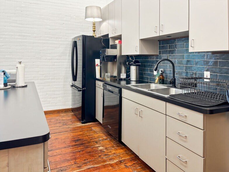 More Photos Of 602 S Main St, Gainesville Coworking Space