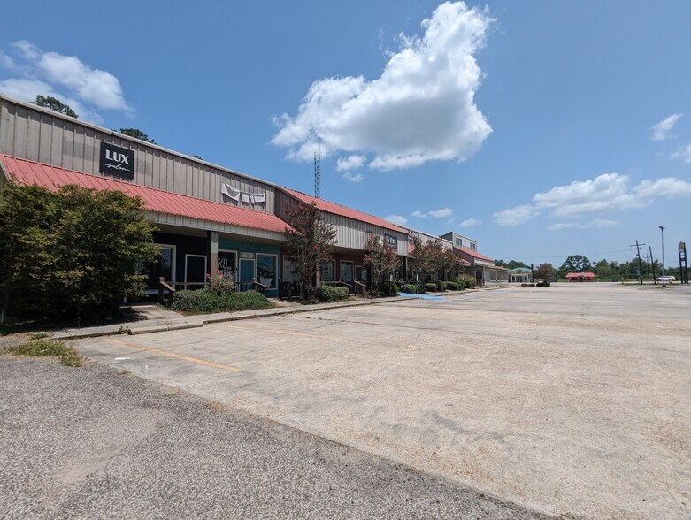 More Photos Of 11261 Highway 12, Orange Freestanding For Sale