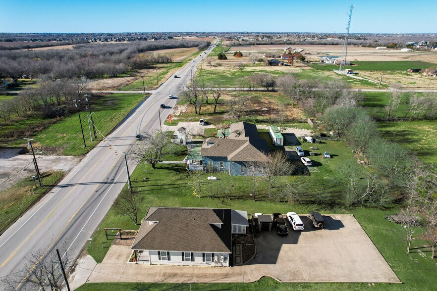 More Photos Of 1271 S State Highway 205, Rockwall Office Residential For Lease