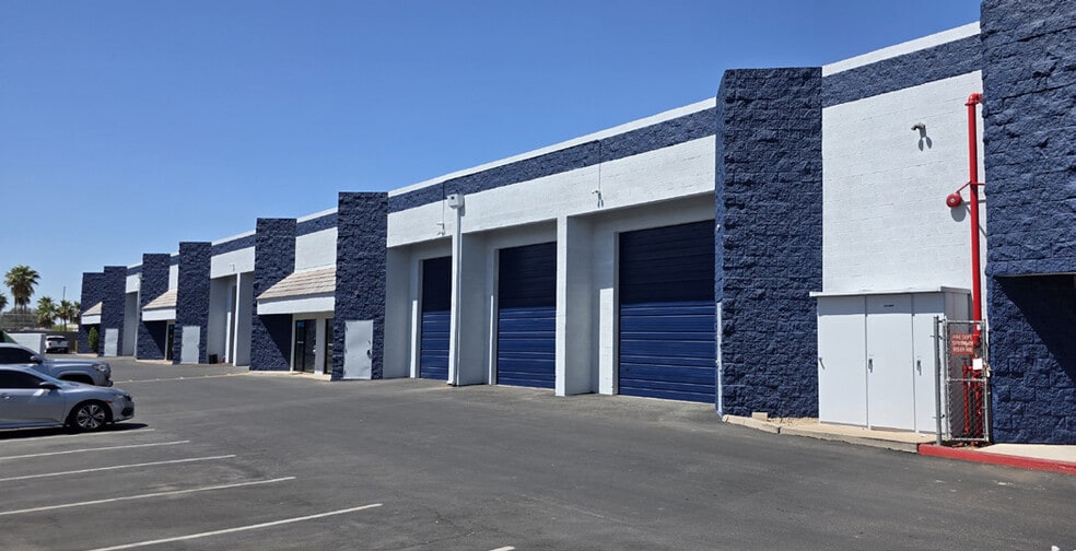 More Photos Of 700 N Golden Key St, Gilbert Unknown For Lease