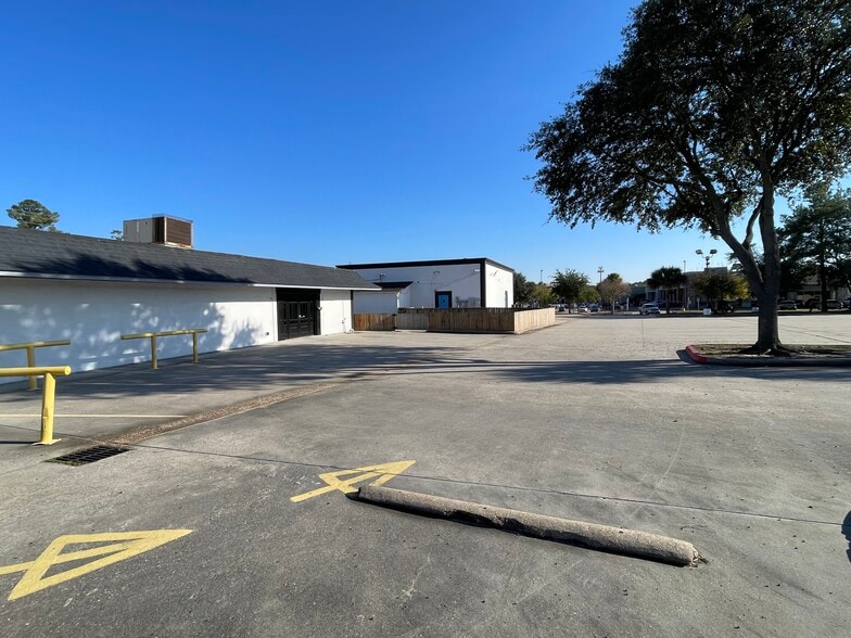 More Photos Of 23233 Aldine Westfield Rd, Spring Freestanding For Lease