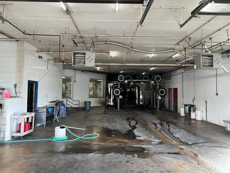 More Photos Of 2120 Main St, Batavia Carwash For Sale