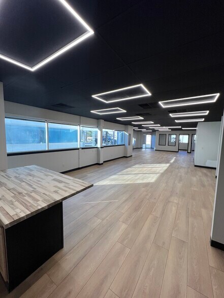 More Photos Of 112 Point West Blvd, Saint Charles Office For Sale