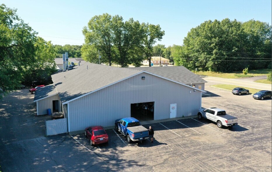 More Photos Of 291 12th St, Plainwell Auto Repair For Sale