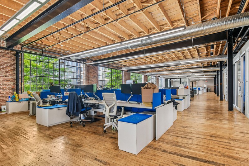 More Photos Of 3840 Bank St, Baltimore Flex For Sale