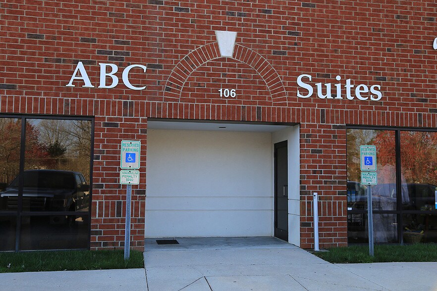 More Photos Of 5300 Atlantic Ave, Raleigh Flex For Lease