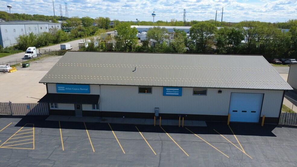 More Photos Of 2134 Maxim Dr, Joliet Service For Lease