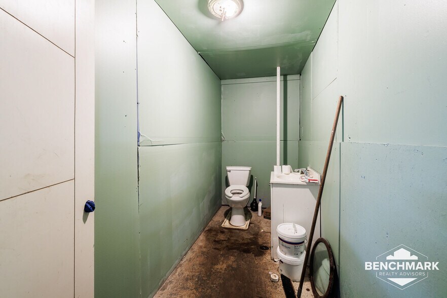 More Photos Of 545 West Ave, Rochester Warehouse For Sale