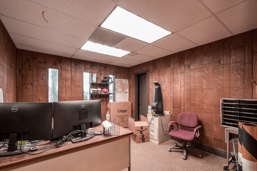 More Photos Of 8325 Miller Road 2, Houston Warehouse For Sale