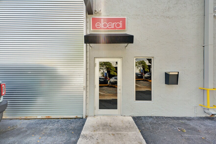 More Photos Of 5705-5785 NW 84th Ave, Miami Warehouse For Lease