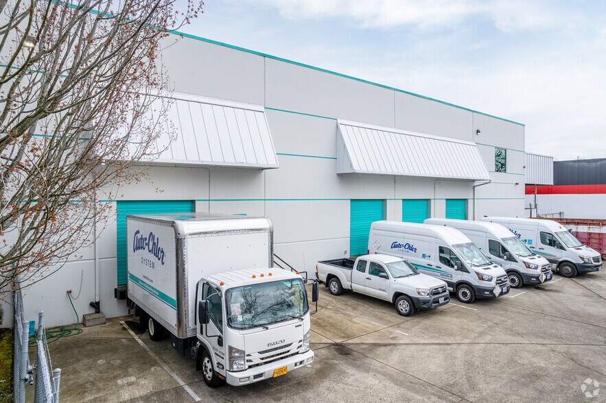 More Photos Of 6212 NE 78th Ct, Portland Warehouse For Lease