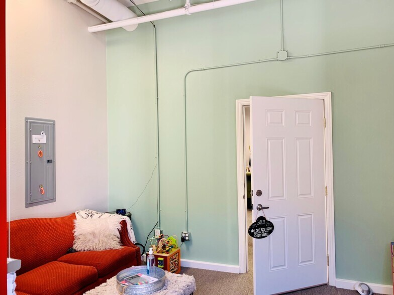 More Photos Of 3592 Broad St, San Luis Obispo Storefront Retail Residential For Sale
