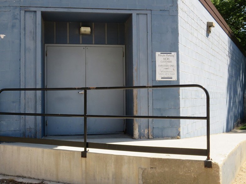 More Photos Of 123 1st St SE, Mason City Office For Lease