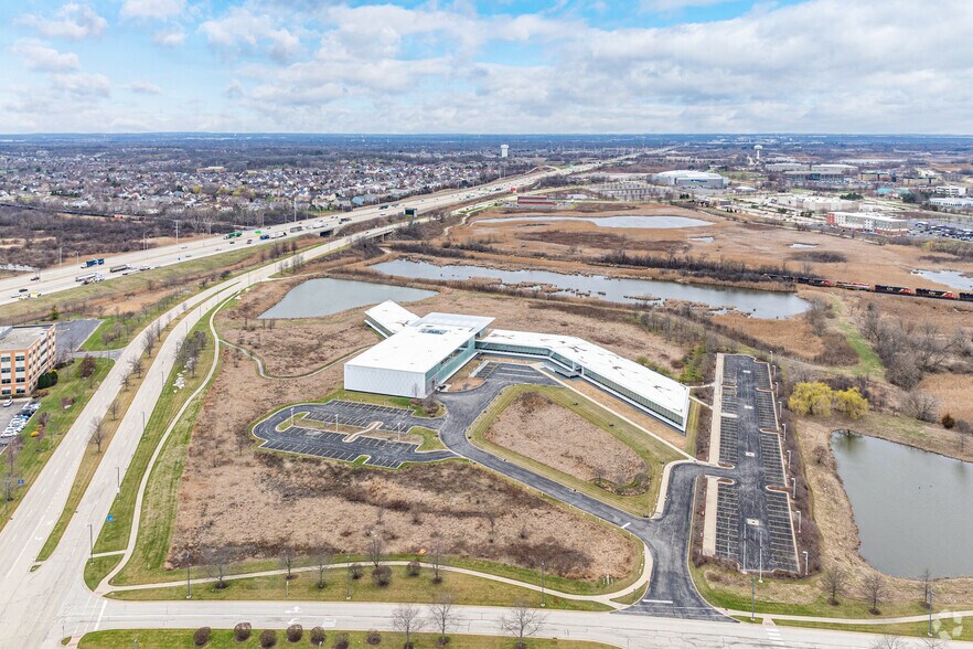 More Photos Of 2600 Forbs Ave, Hoffman Estates Office For Sale