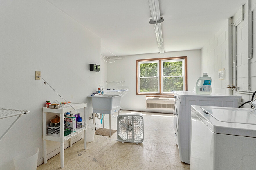 More Photos Of 56968 Dailey Rd, Dowagiac Shelter For Sale