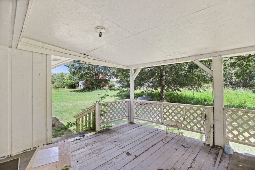 More Photos Of 138 Main St, Sharpsburg Flex For Sale