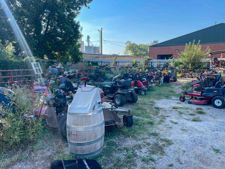 More Photos Of 126 W Main St, Edmond Freestanding For Sale