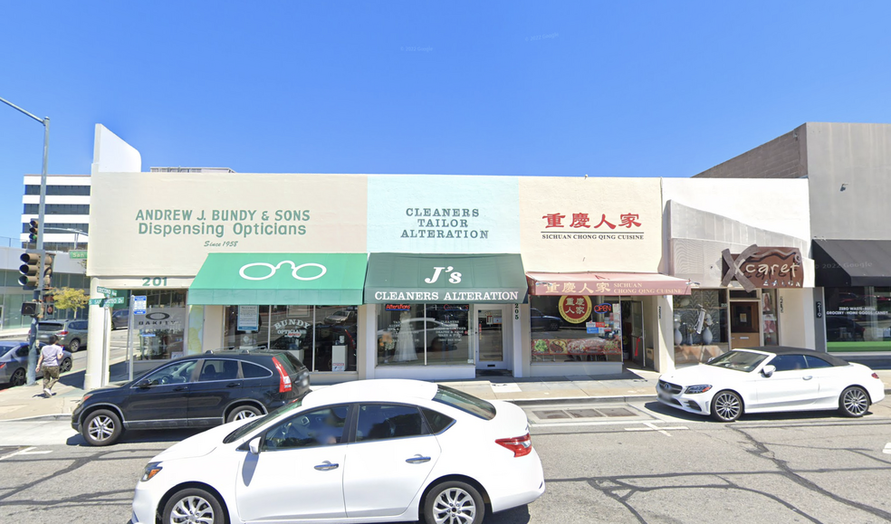 Primary Photo Of 201-215 S San Mateo Dr, San Mateo Restaurant For Lease