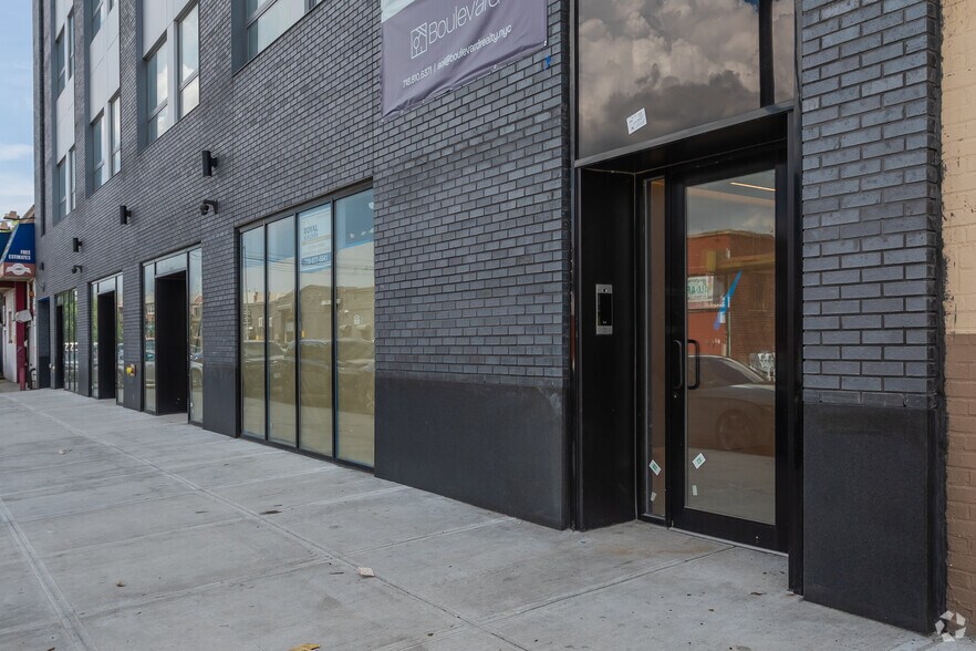 More Photos Of 2250 59th St, Brooklyn Office For Lease