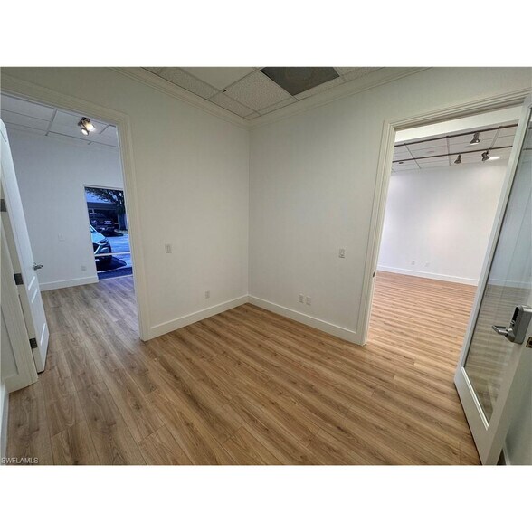 More Photos Of 5401 Taylor Rd, Naples Office For Lease
