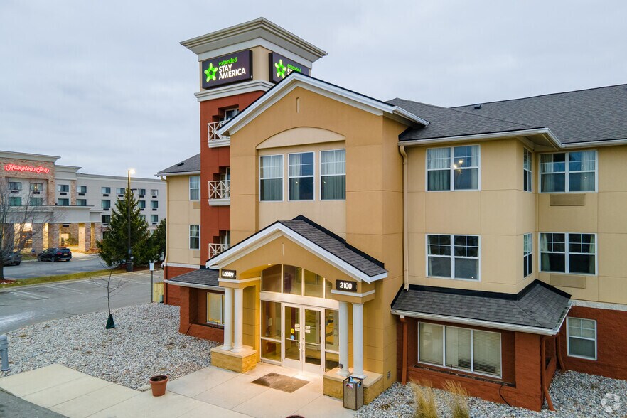 More Photos Of 2100 Featherstone Rd, Auburn Hills Hotel For Sale