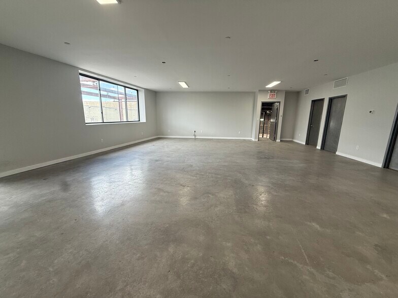 More Photos Of 1539 Covert St, Ridgewood Warehouse For Lease