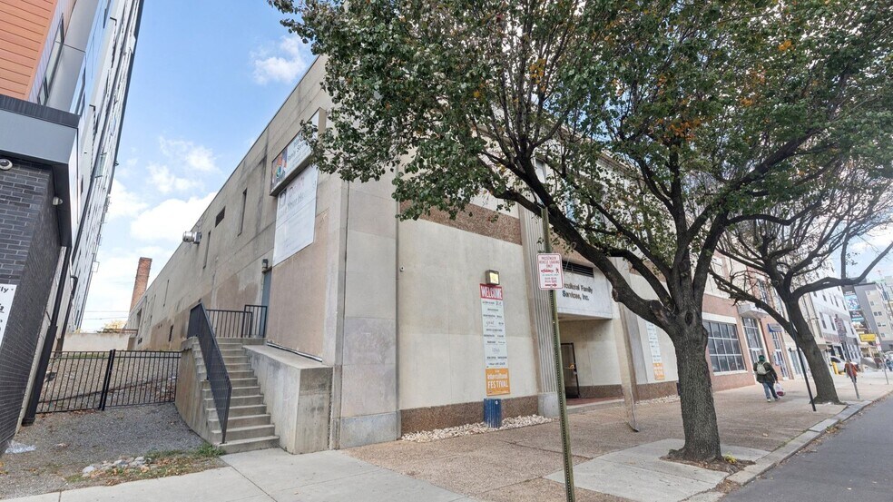 More Photos Of 4225-4231 Chestnut St, Philadelphia Medical For Sale