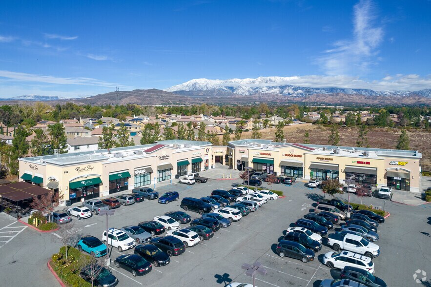 More Photos Of Oak Valley Pky, Beaumont Unknown For Lease