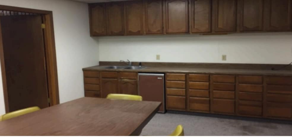 More Photos Of 1980 Skyview Dr, Casper Warehouse For Sale