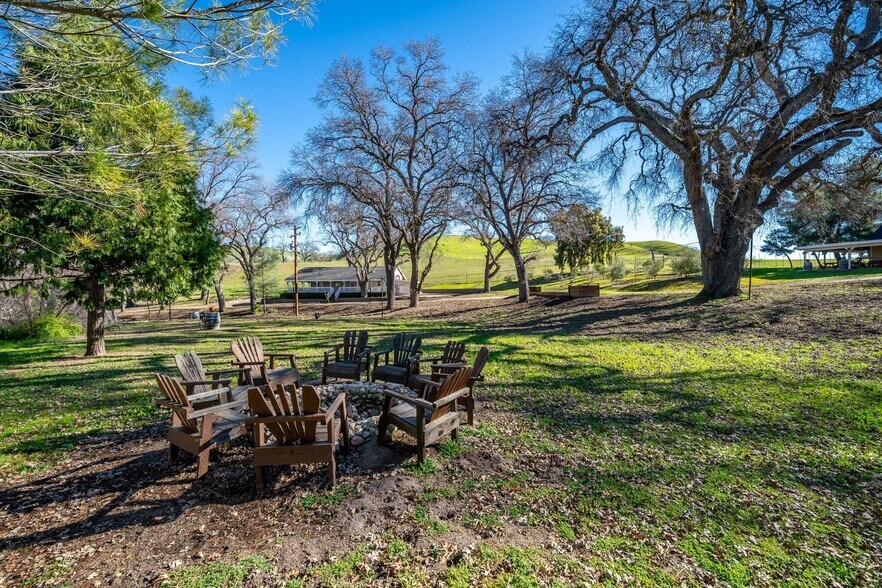 More Photos Of 535 Calf Canyon Hwy, Creston Winery Vineyard For Sale