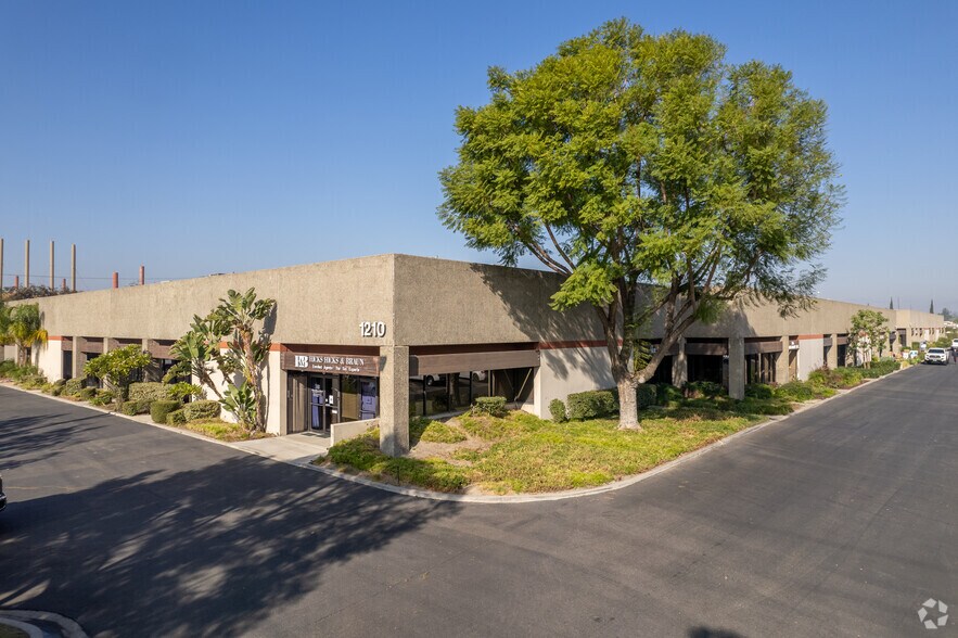 More Photos Of 1200 N Jefferson St, Anaheim Showroom For Sale
