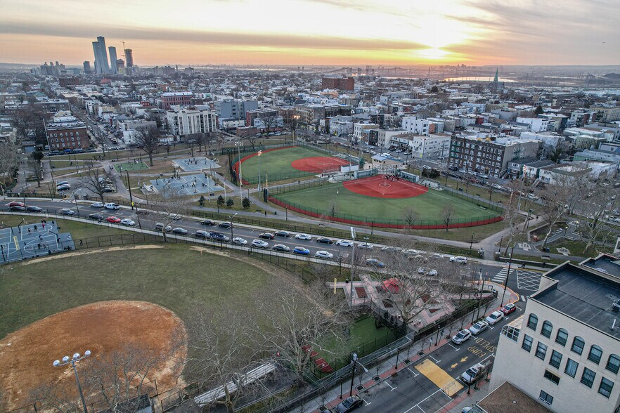 More Photos Of 206 Bergenline Ave, Union City Land For Sale