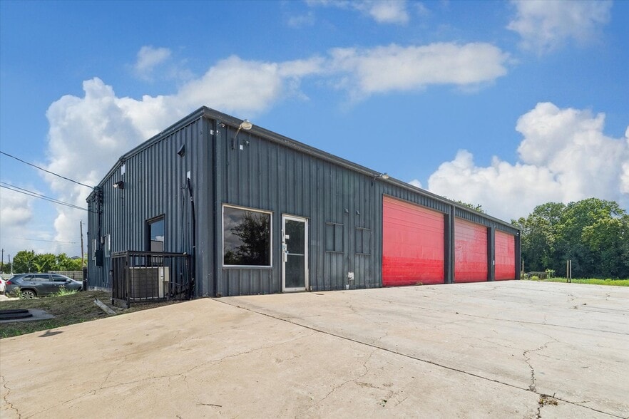Primary Photo Of 10807 Telephone Rd, Houston Warehouse For Sale
