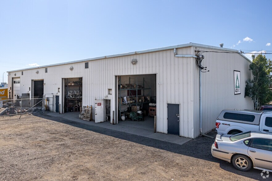 More Photos Of 2001 8th St, Nisku Warehouse For Sale