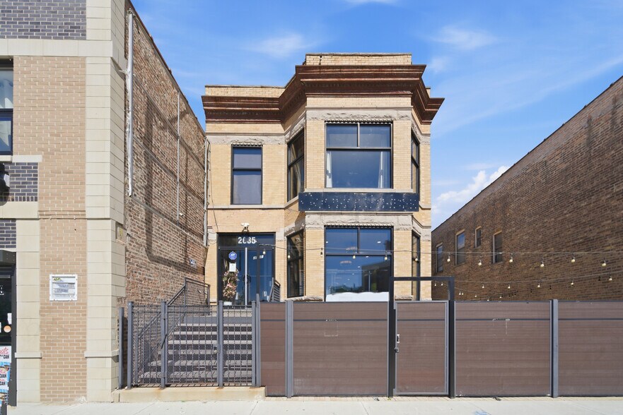 Primary Photo Of 2635 N Kedzie Ave, Chicago General Retail For Lease