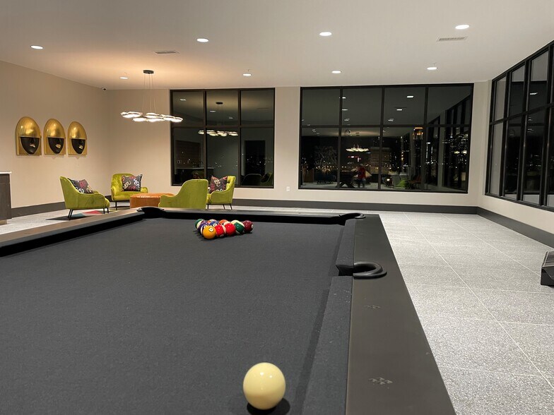 More Photos Of 1400 Main St, Clarksville Apartments For Lease