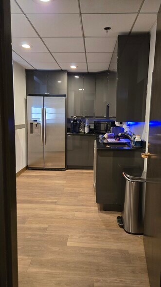 More Photos Of 240 1st Ave S, Saint Petersburg Loft Creative Space For Lease
