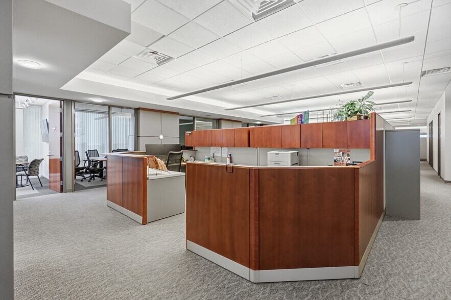More Photos Of 8710 Earhart Ln Sw, Cedar Rapids Office For Sale