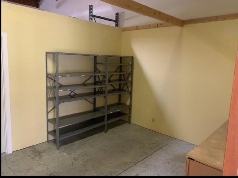 More Photos Of 936 Detroit Ave, Concord Flex For Lease
