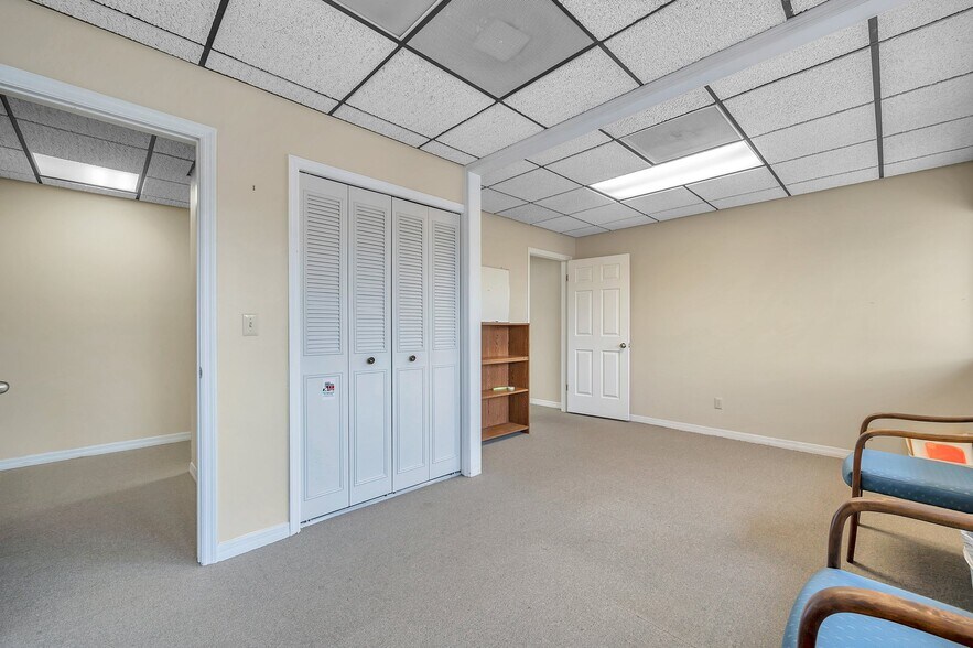 More Photos Of 2139 NE Coachman Rd, Clearwater Office For Sale