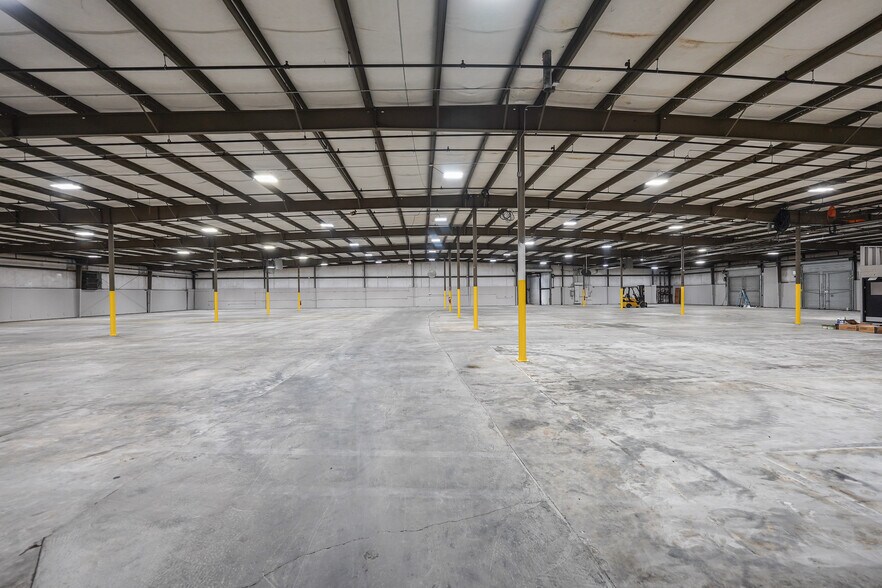 More Photos Of 1125 Hayes Industrial Dr, Atlanta Warehouse For Sale