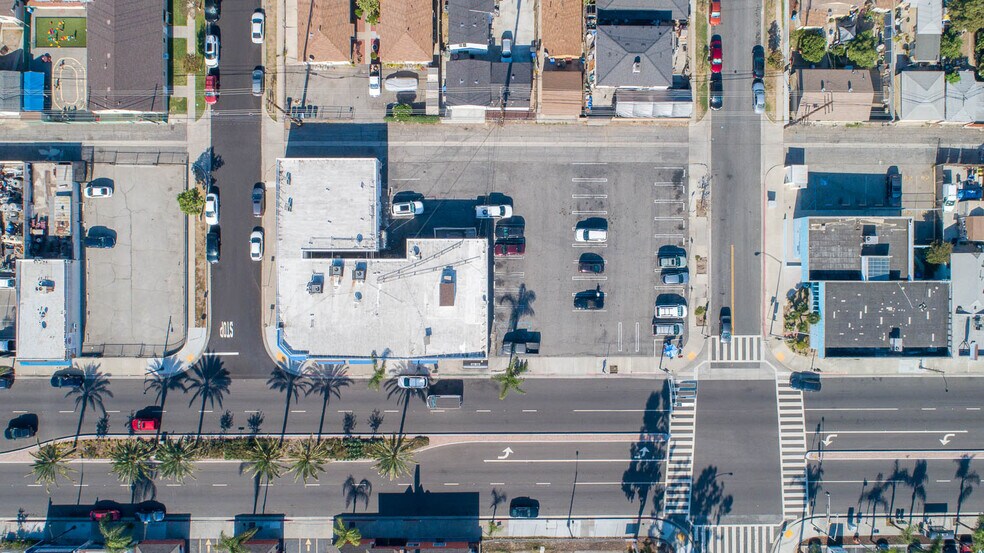 More Photos Of 2313 S Atlantic Blvd, Commerce Freestanding For Lease