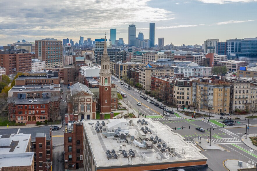 More Photos Of 896 Beacon St, Boston Office For Lease