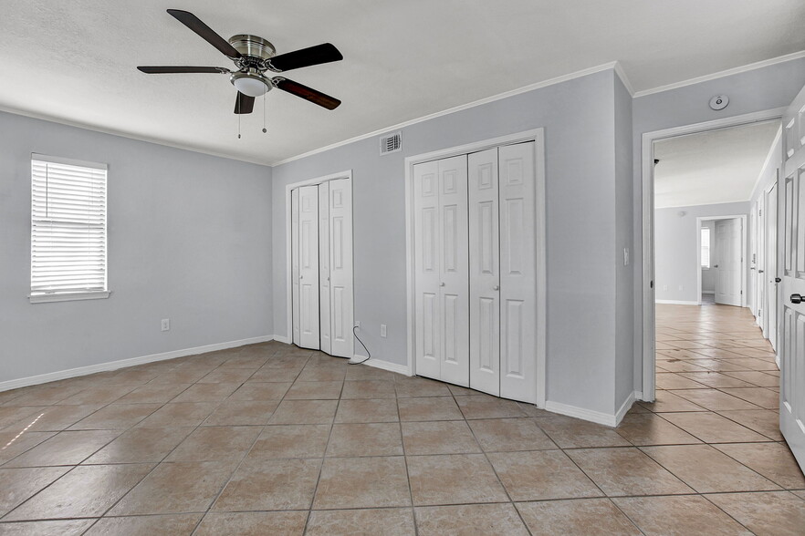 More Photos Of 725 7th S ave, Jacksonville Beach Multifamily For Sale