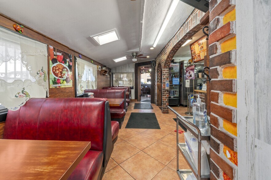 More Photos Of 4610-4612 Manhattan Beach Blvd, Lawndale Warehouse For Sale