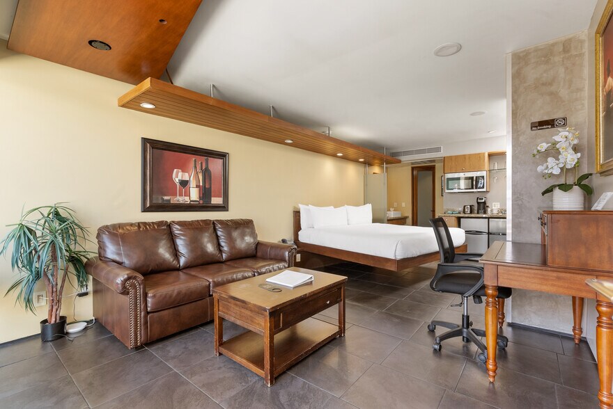More Photos Of 690-696 S Coast Hwy, Laguna Beach, Laguna Beach Hotel For Sale