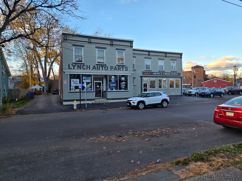 More Photos Of 39 St James St, Kingston Storefront Retail Office For Sale