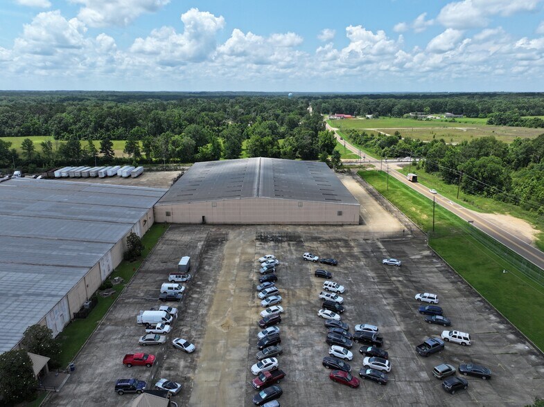 More Photos Of 1800 N Clark Ave, Magnolia Industrial For Lease