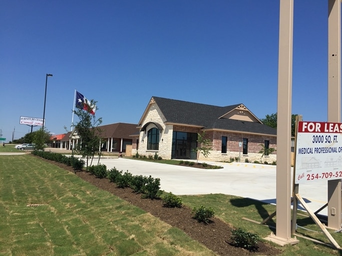 More Photos Of 7401 Woodway Dr, Waco Medical For Sale