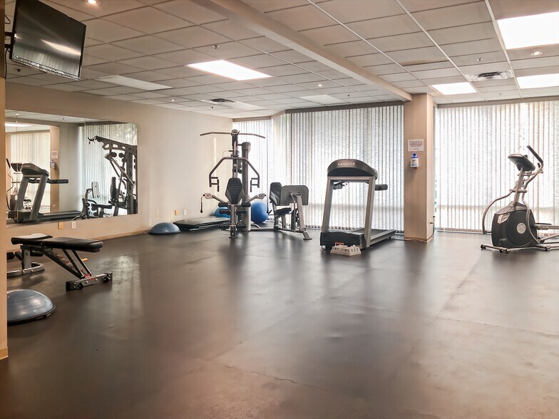 More Photos Of 13353 Commerce Pky, Richmond Coworking Space